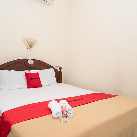 RedDoorz near Kampus 3 UTY Yogyakarta Hotel Bagian luar foto